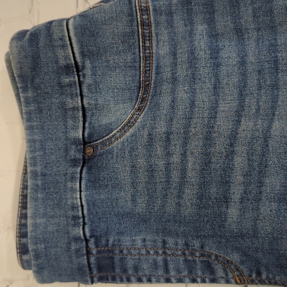 CHICO'S BUTTON HEM CROPPED SLIGHT DISTRESSED LEGGINGS SIZE 12 - Picture 7 of 8